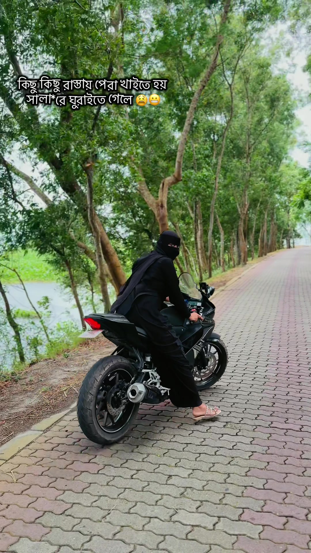 @Lady Biker Rafiya