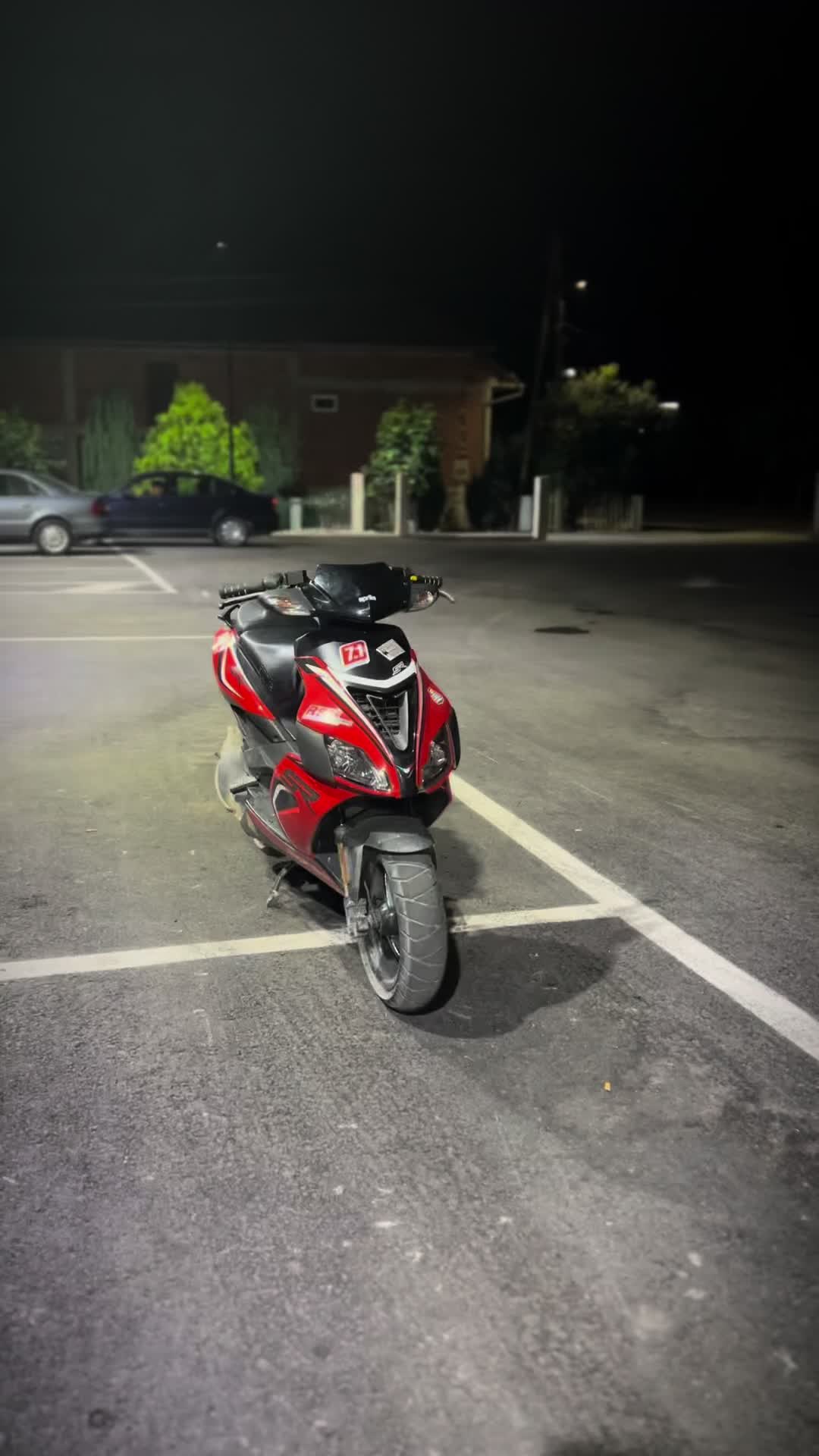 @Scooter Hub MK