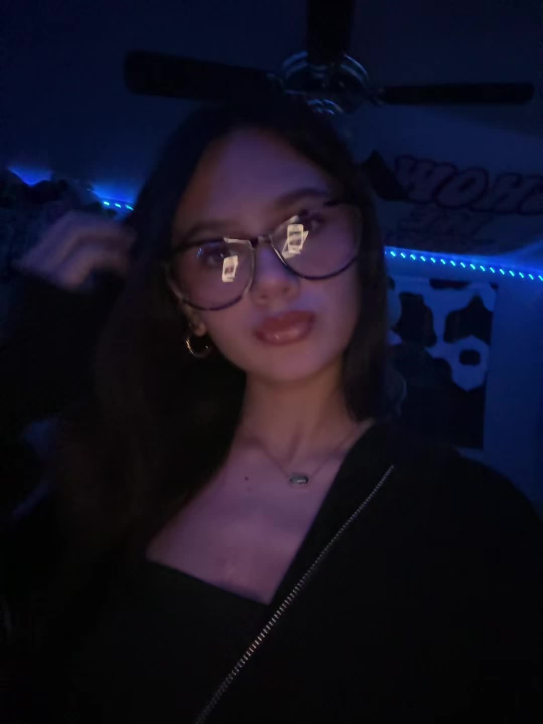 @Aleena 🥸