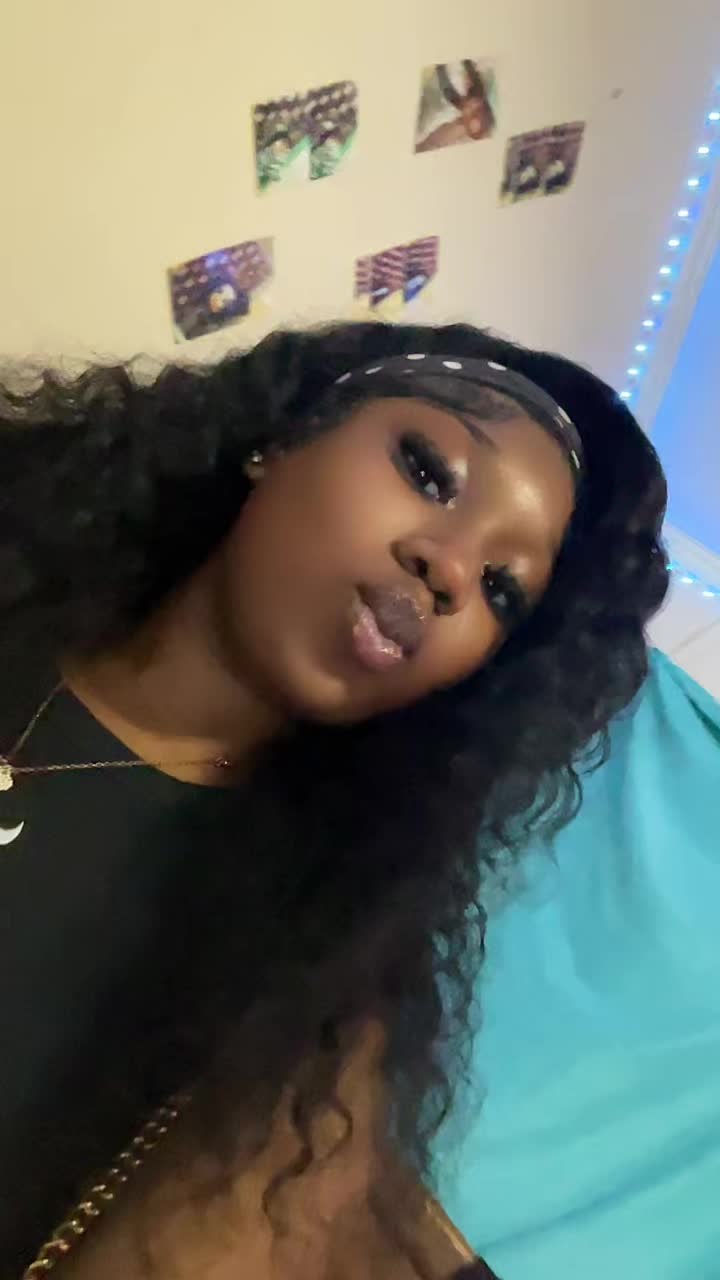 @😌