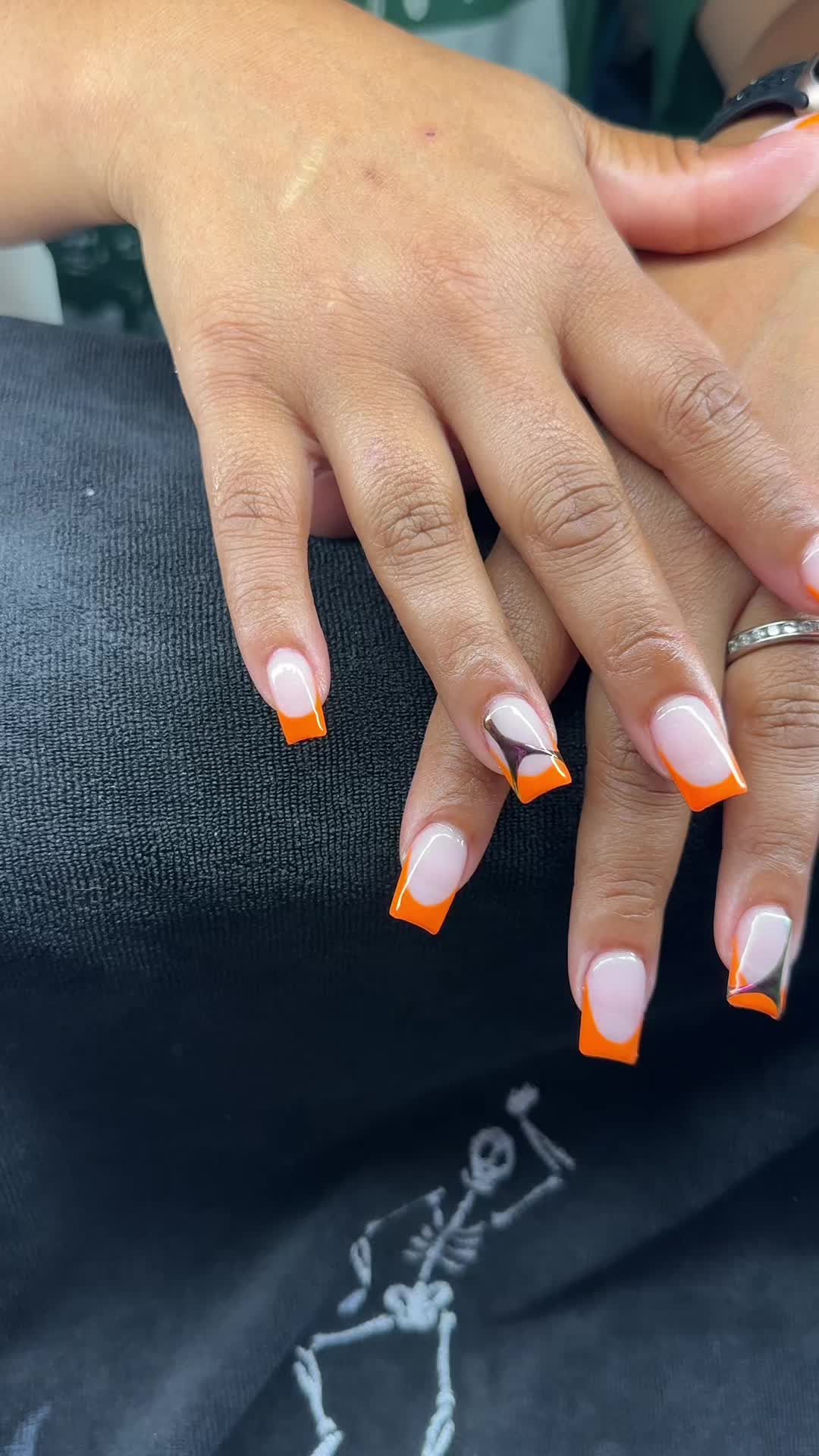 @softbutsharpnails