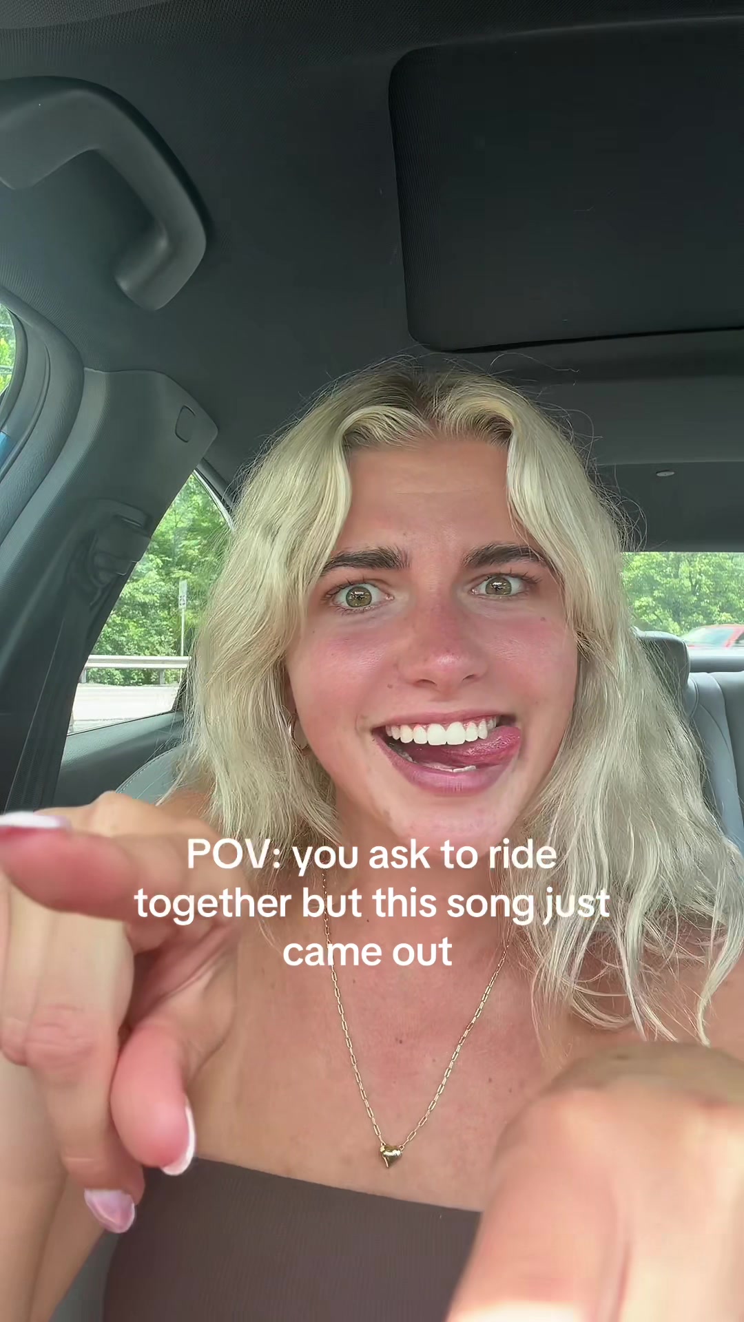 @Hey it’s Cia