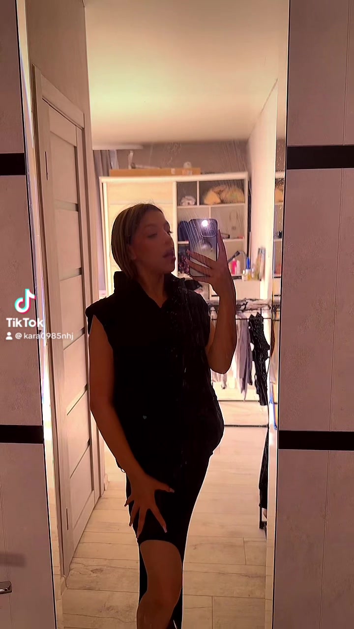 @𝓑𝓻𝓸𝓴𝓮𝓷 𝓗𝓮𝓪𝓻𝓽♡
