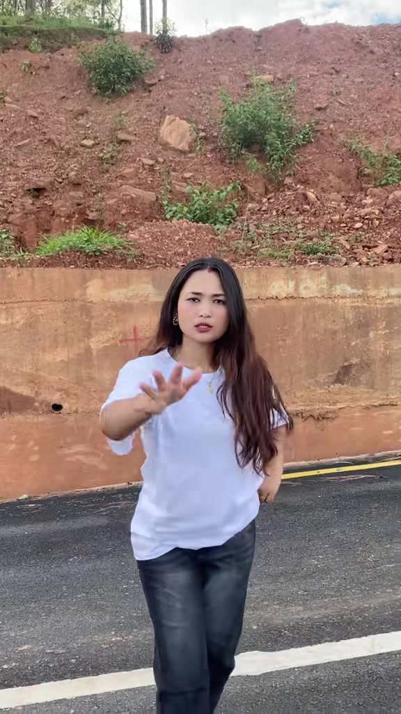 @Meenavlogs