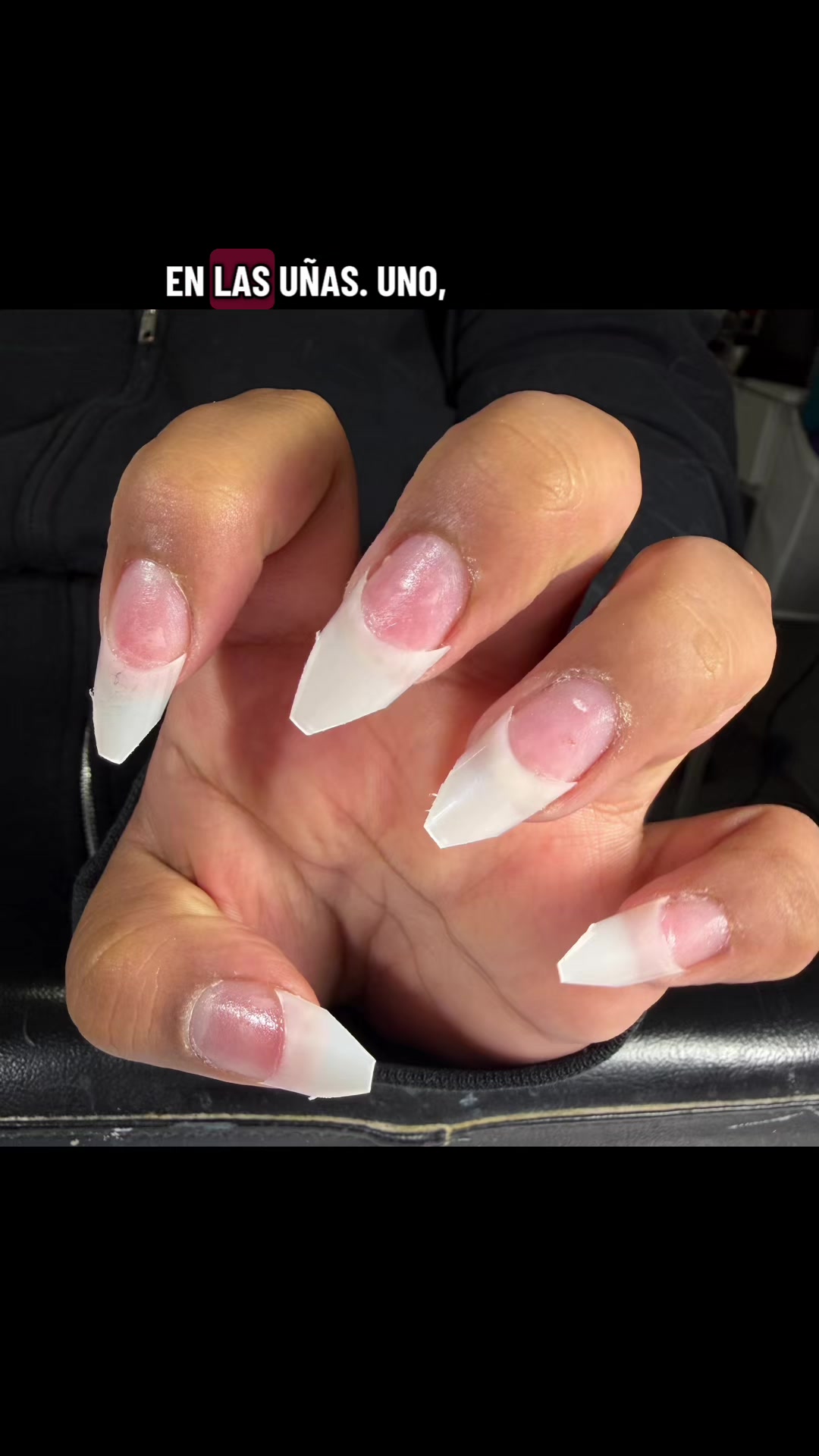 @๐ช๐๐๐๐๐๐
๐๐‘๐ Nails