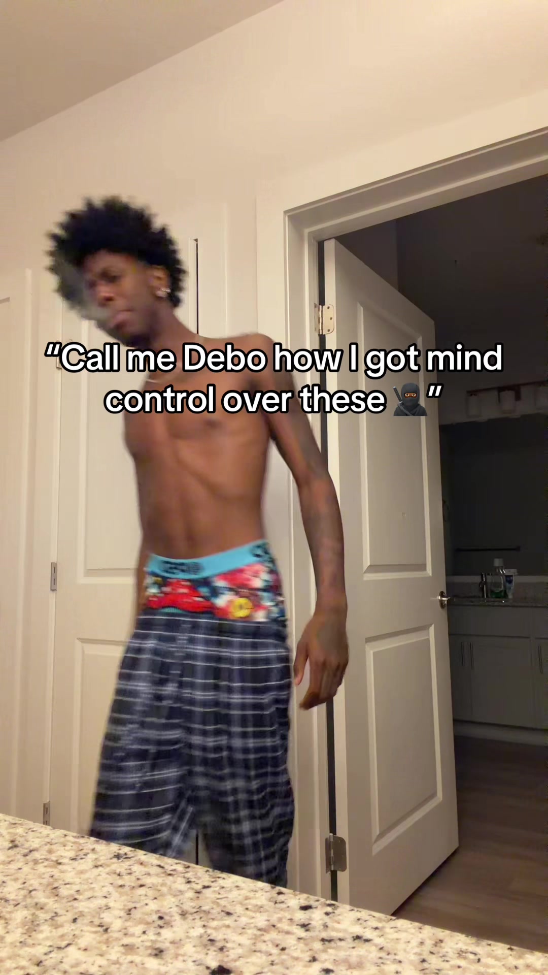@~CJ~
