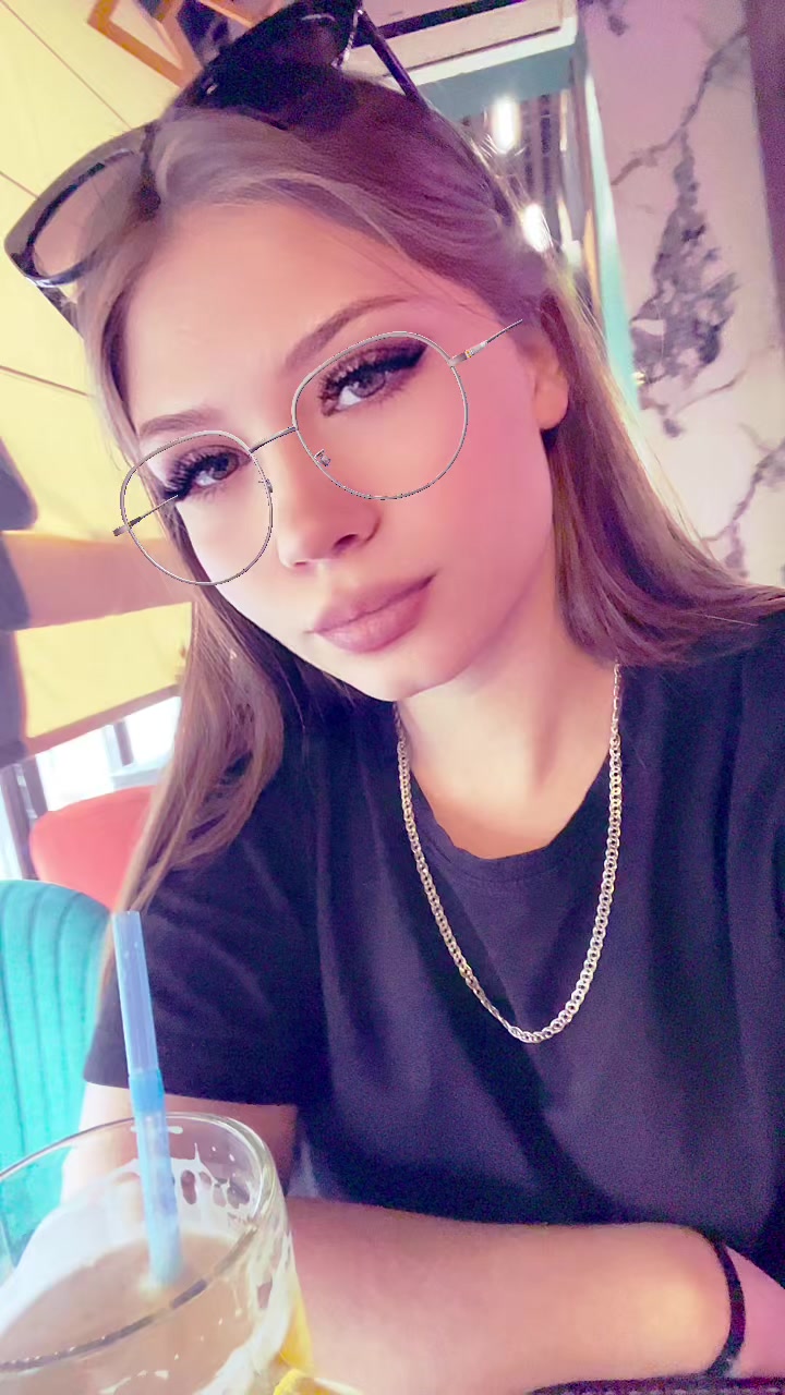 @Baby💋🖤