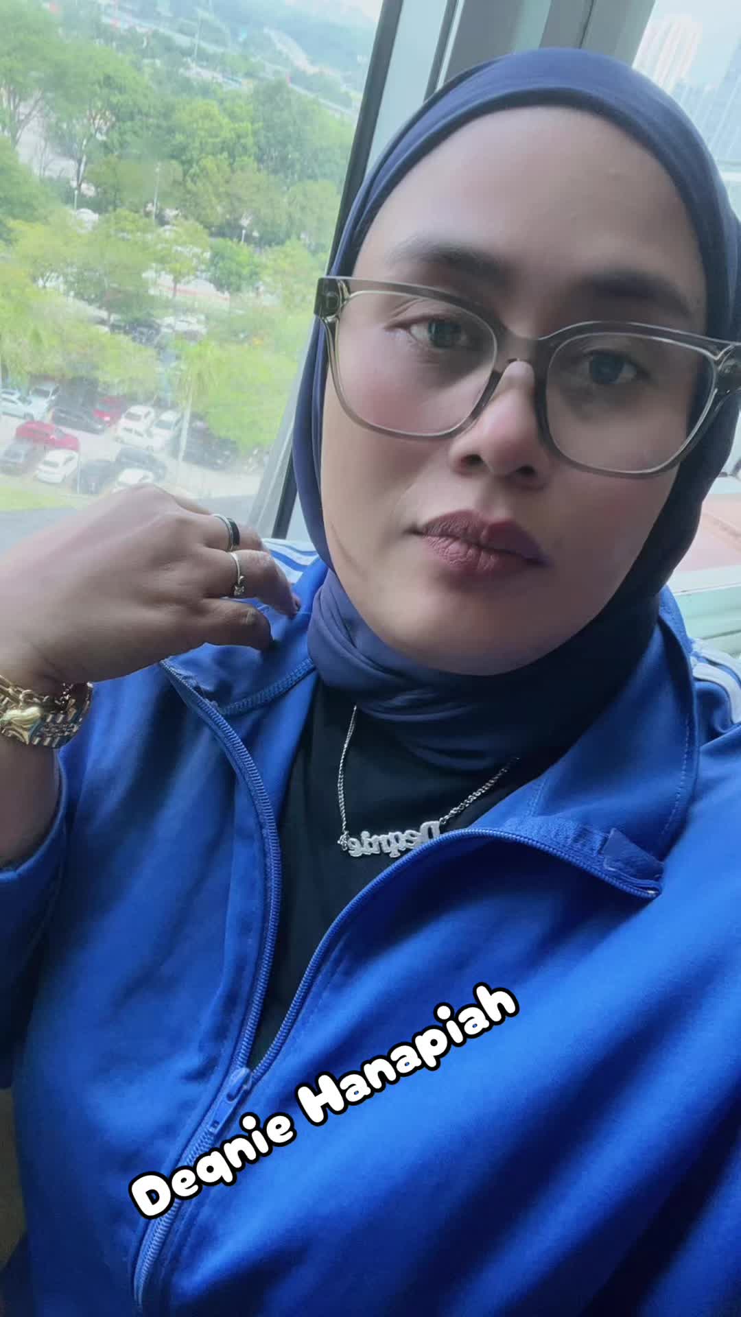 @Deqniehanapiah