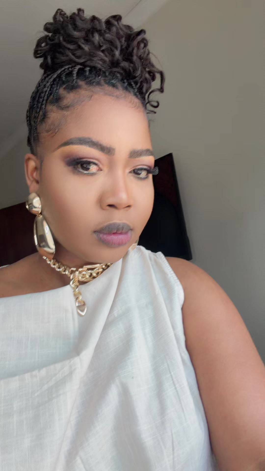 @kholomalele