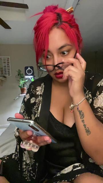 @La_rojita_🍒🤓