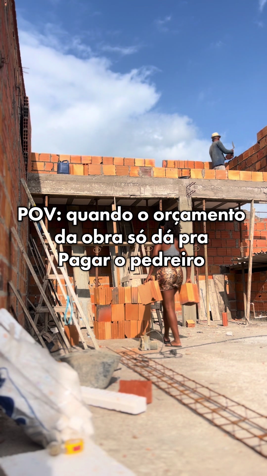 @laricoellho_