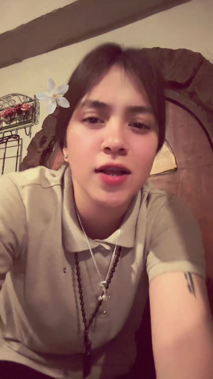 @Jenifer Flores🖤