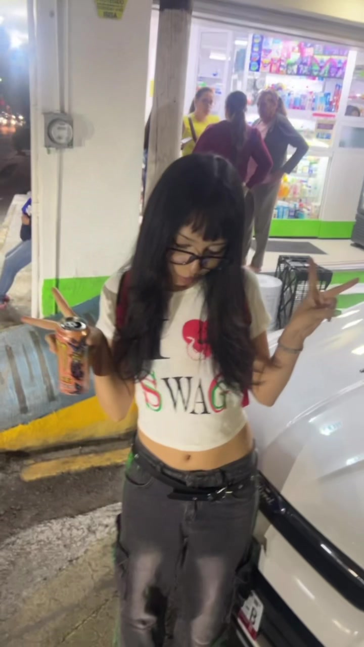 @莉妮拉