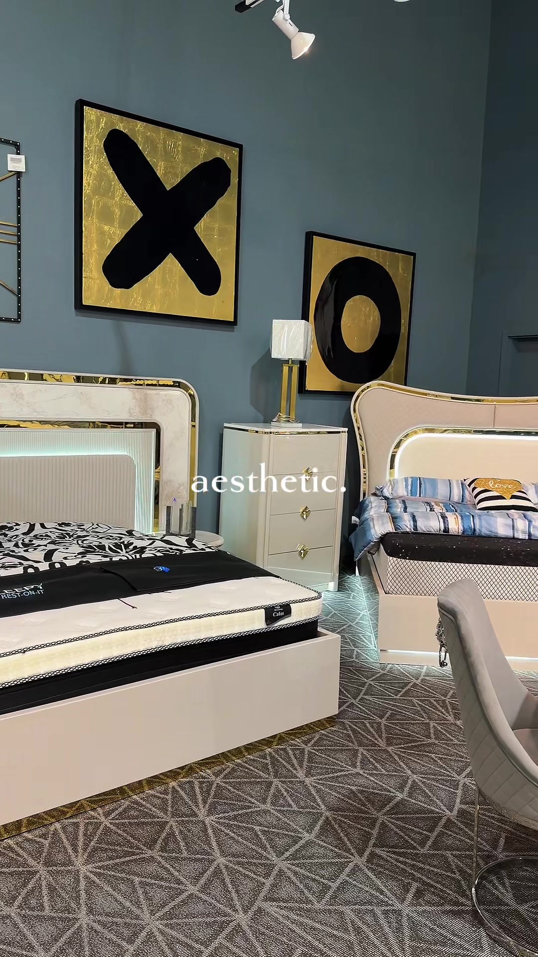@Royal living furniture