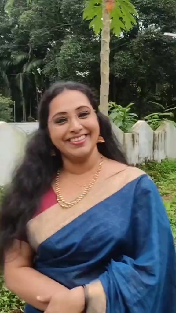 @)(সুমি চোীধুরী)(