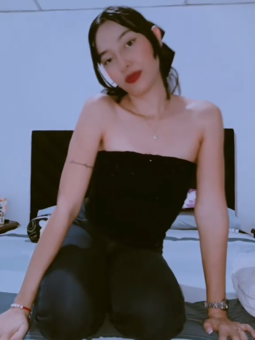 @AdriRainboworld 🌈✨
