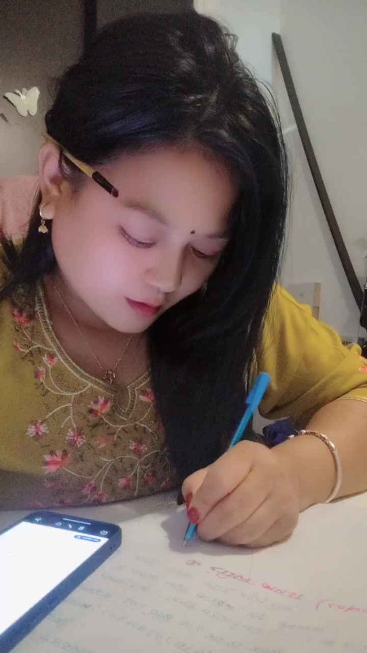 @Mimi🇨🇾🇳🇵
