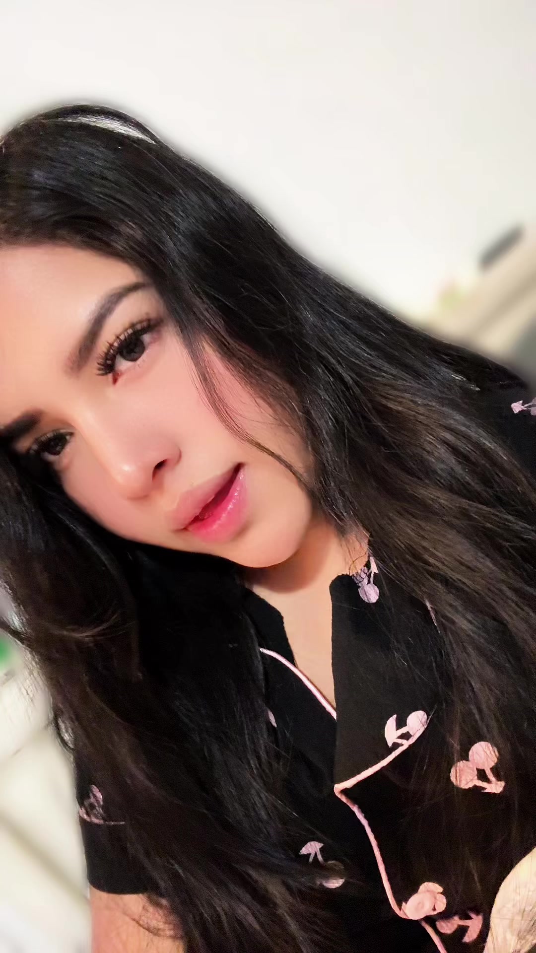 @Evelyn🖤🍒