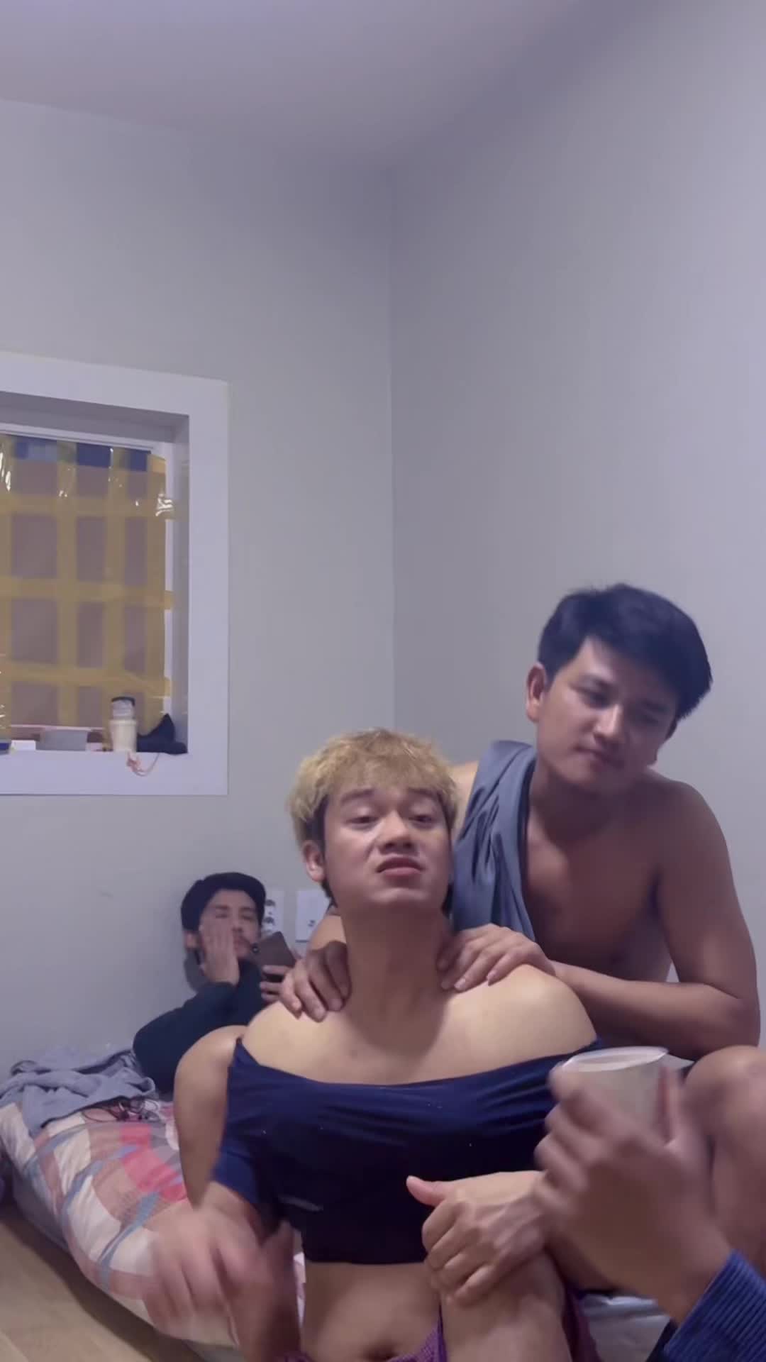 @LU NYO CHAWđ¤´đťáĄááŹááŹá¸đ¤´đť