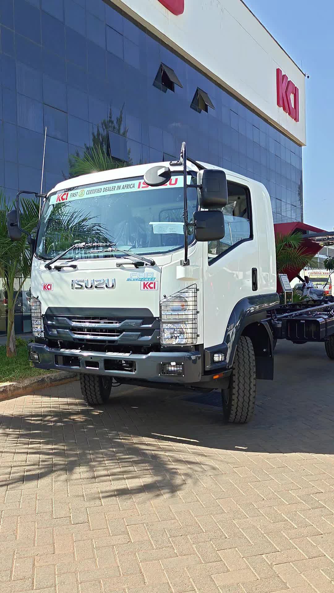 @Stella wa Isuzu