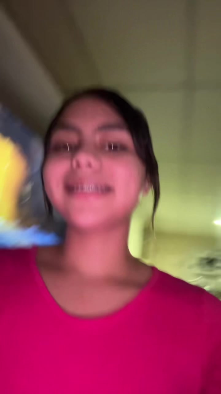 @Vickymedina