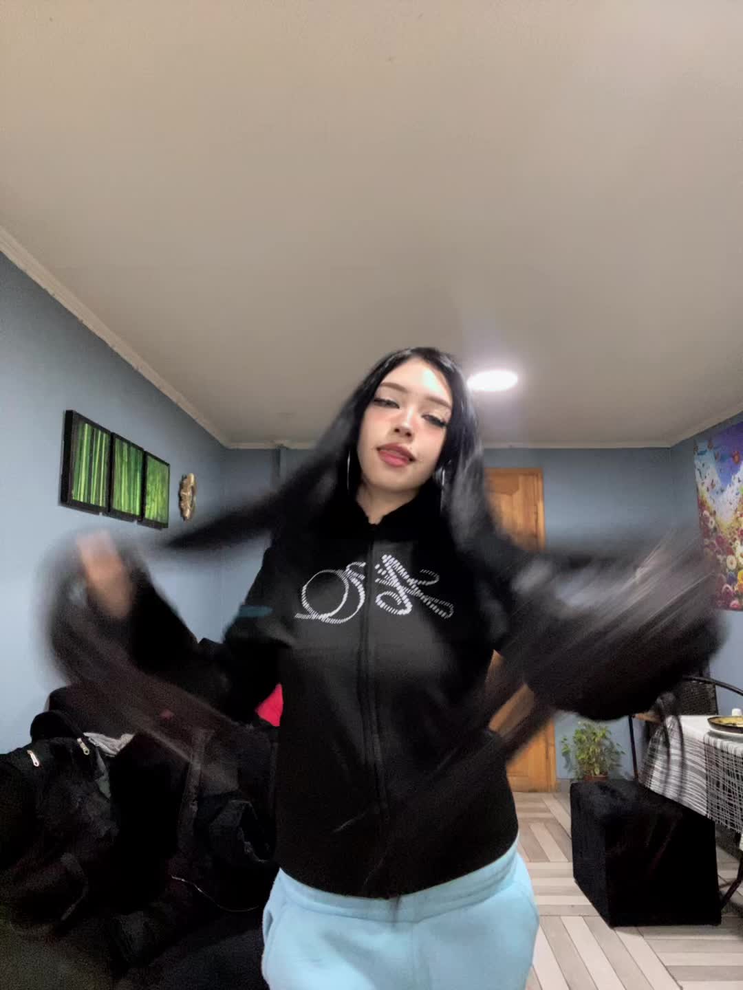 @alethvu