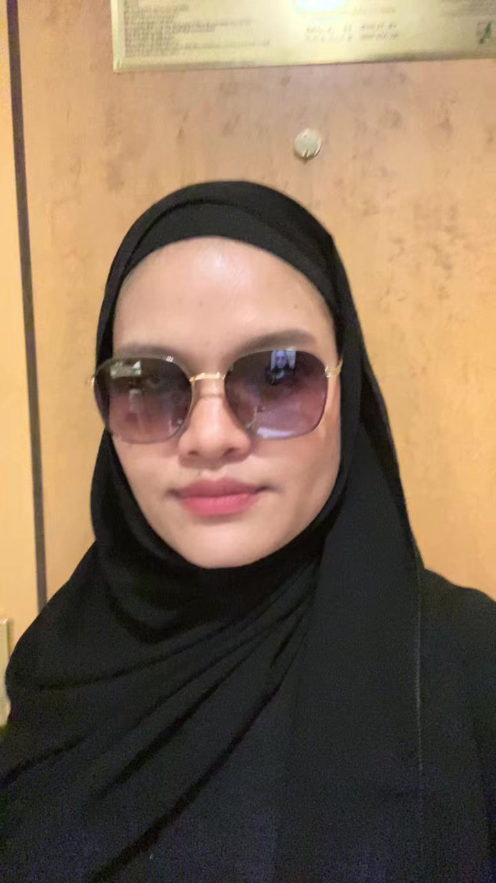 @Desi Savitri 🦢