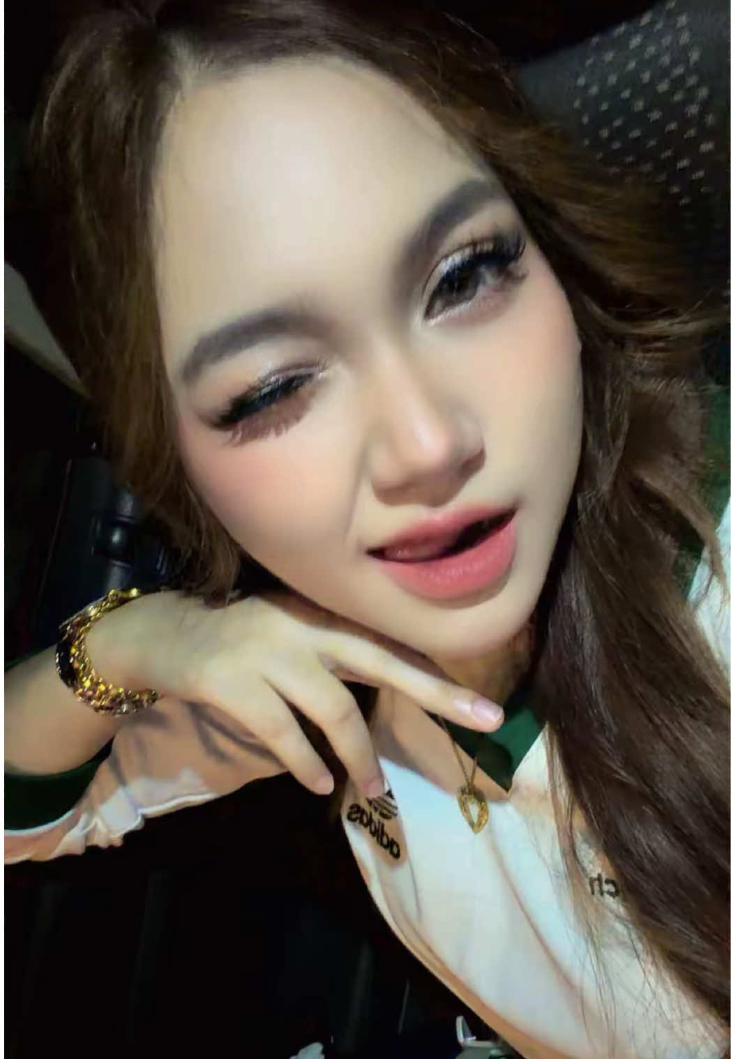@Anje Yang Manis ๐ฆข๐ค..