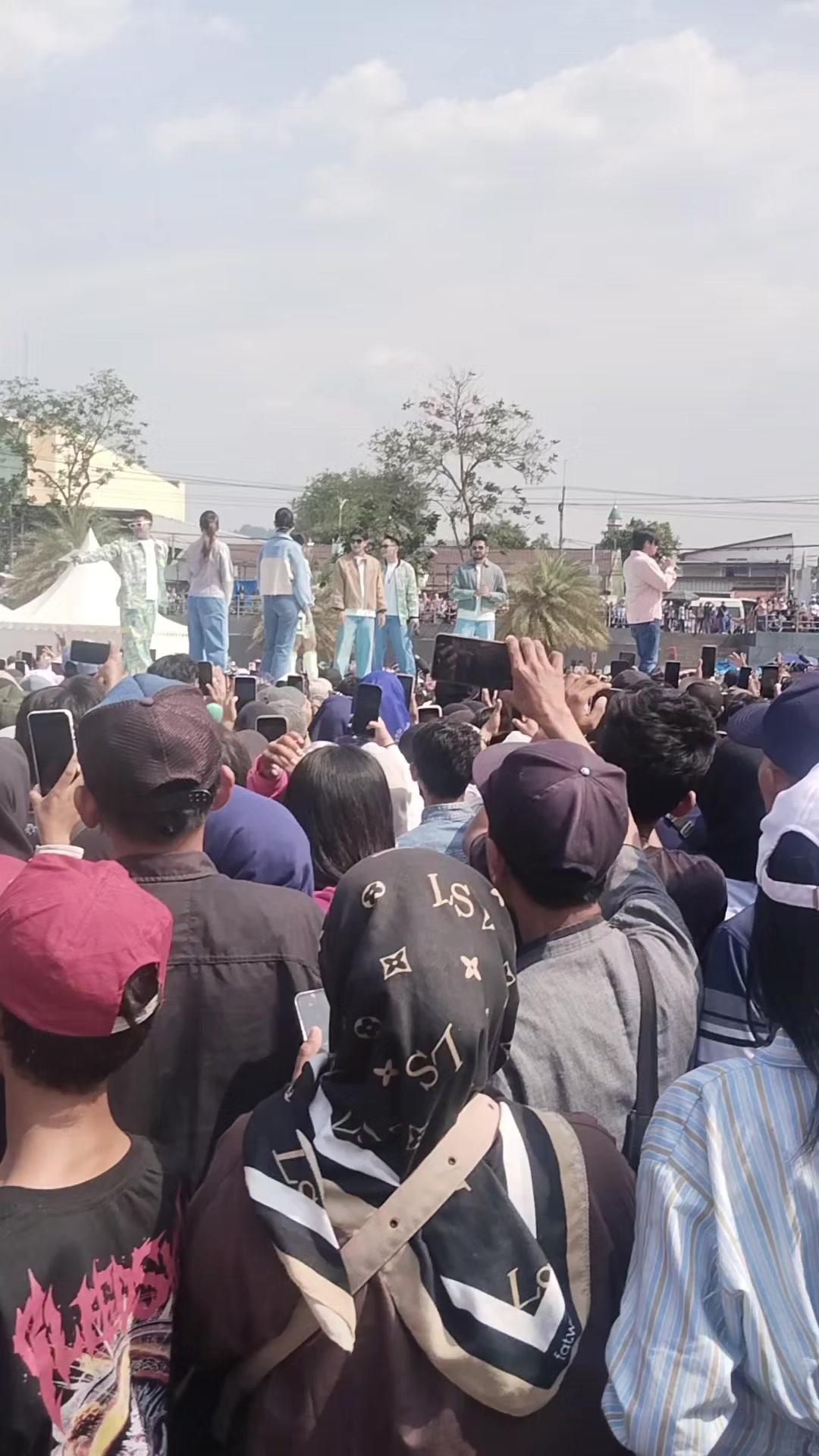@Wanita Tangguh70