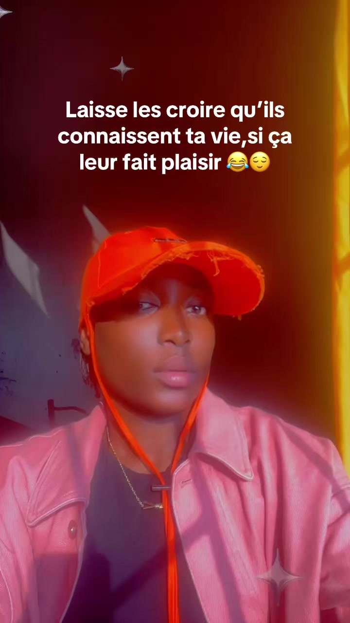 @🦋ÇHRisTęLLÃ~ 🤍🎀