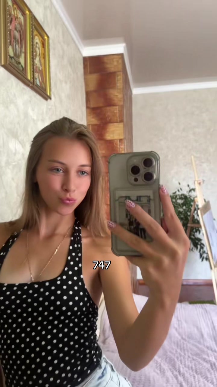 @tanixq