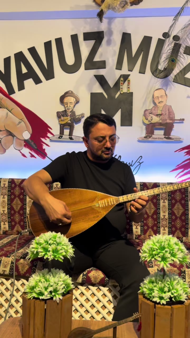 @&Ouml;mer Yavuz