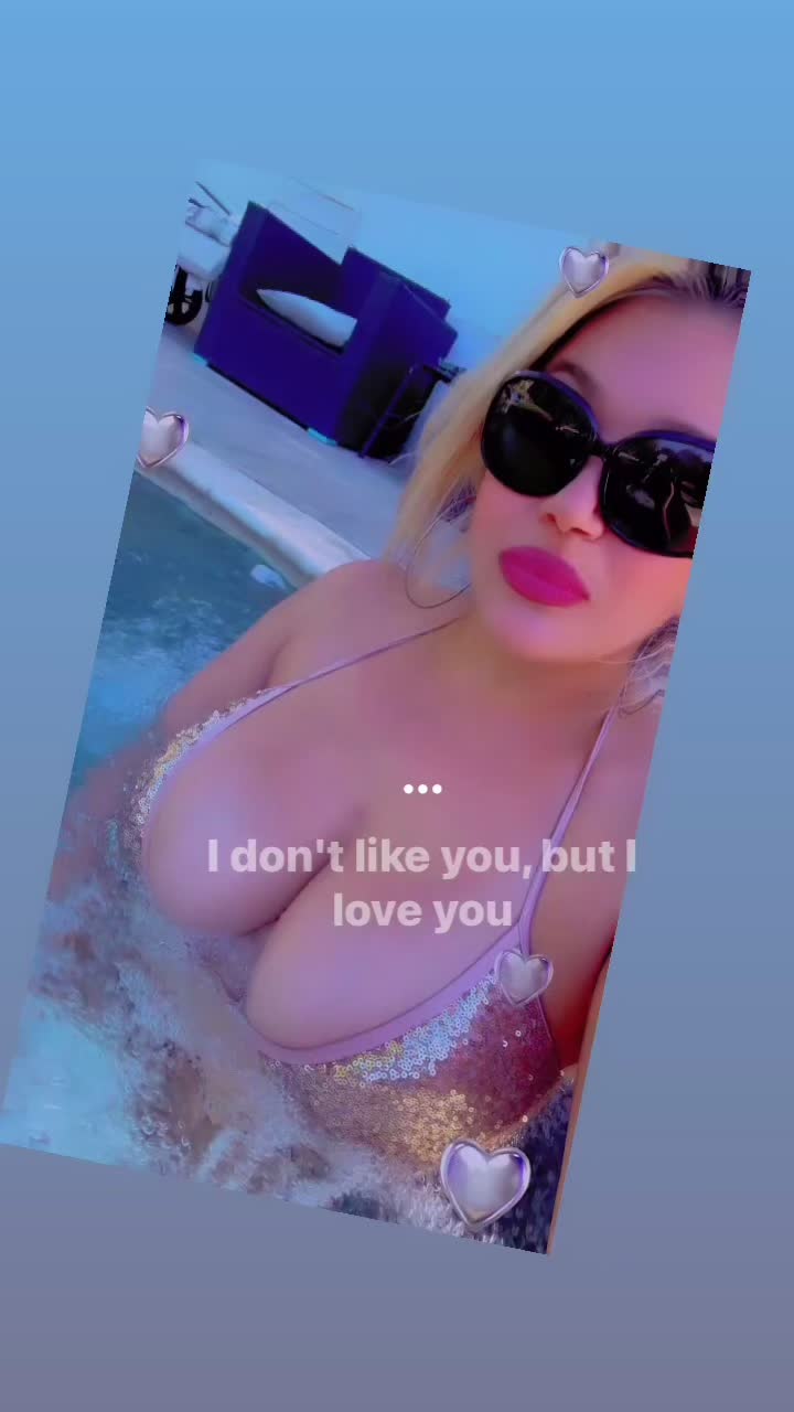 @Lauryn