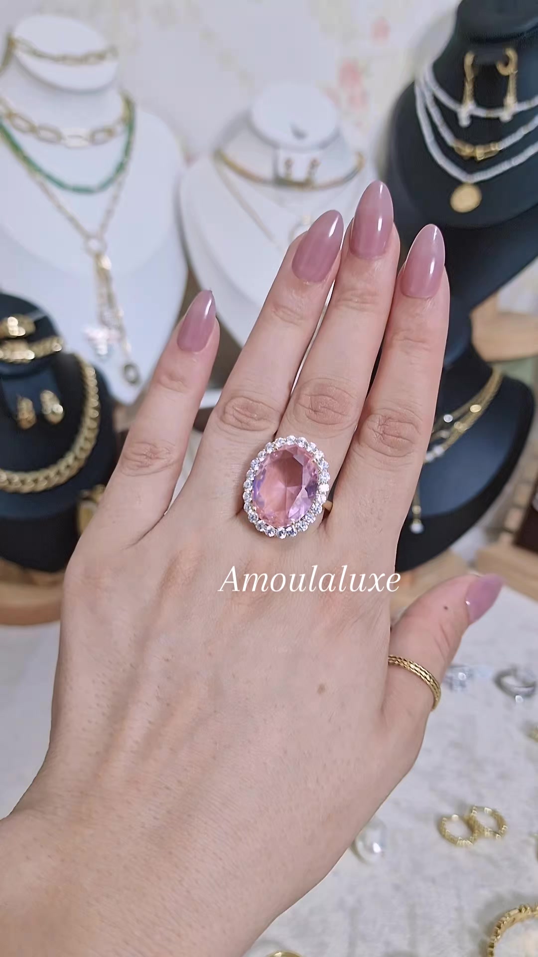 @Amoulaluxe