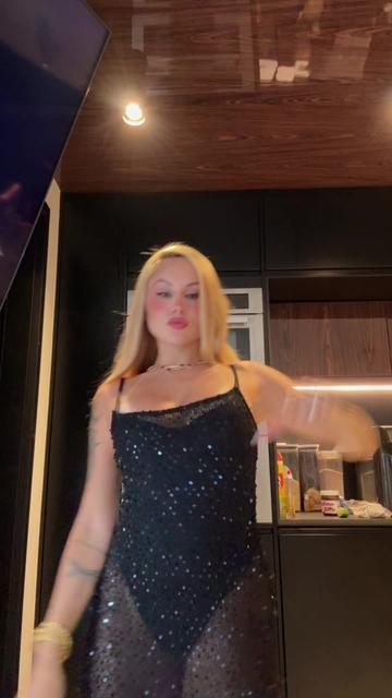 @Lara juc&aacute;