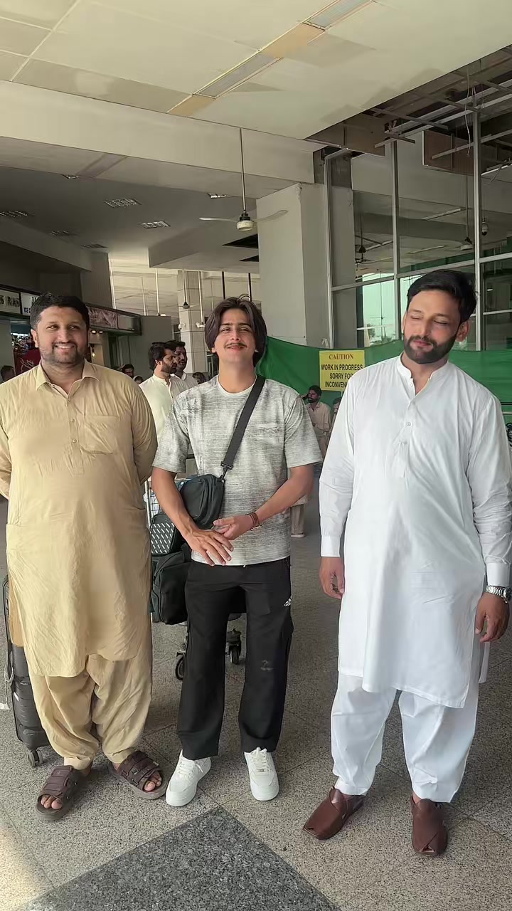 @عدیل گورایہ 🇬🇧