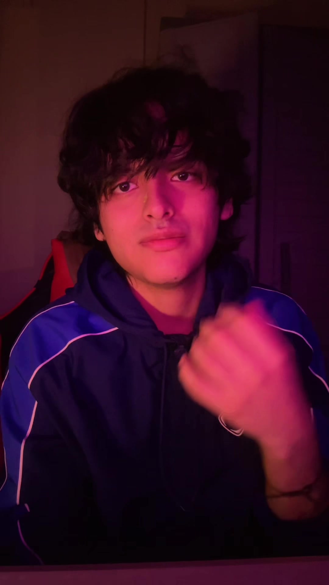 @Leosi