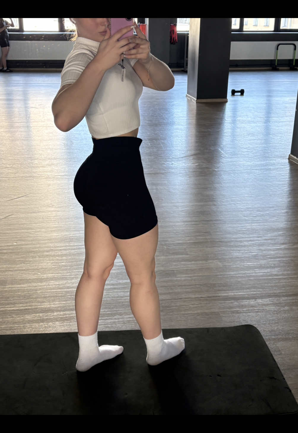 @_viknixx
