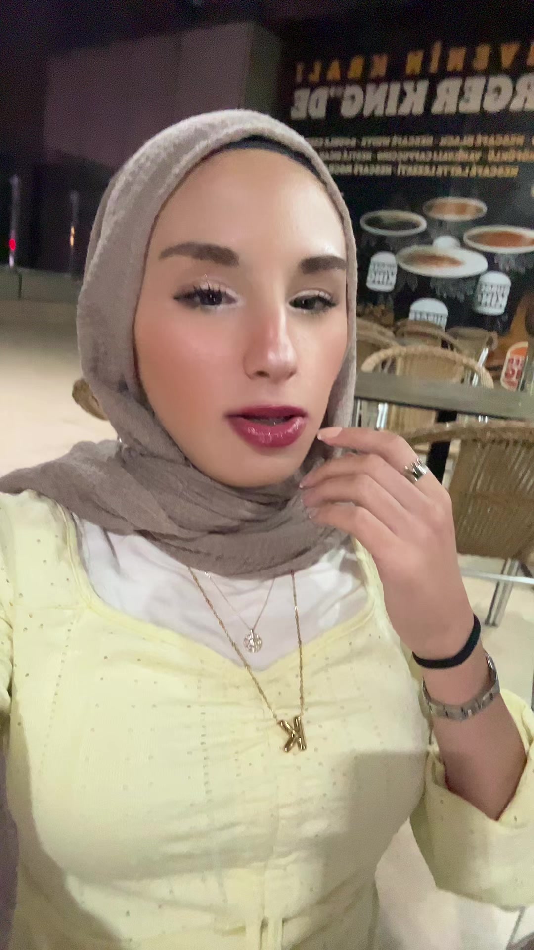 @زينب