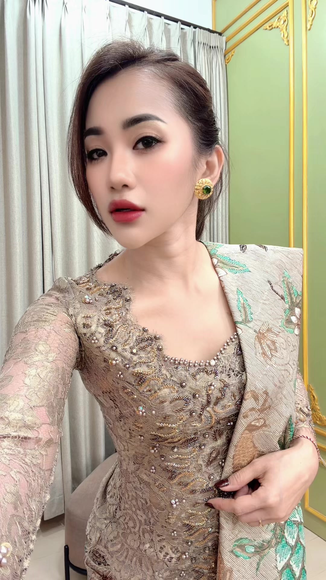 @dewiratihdjelita