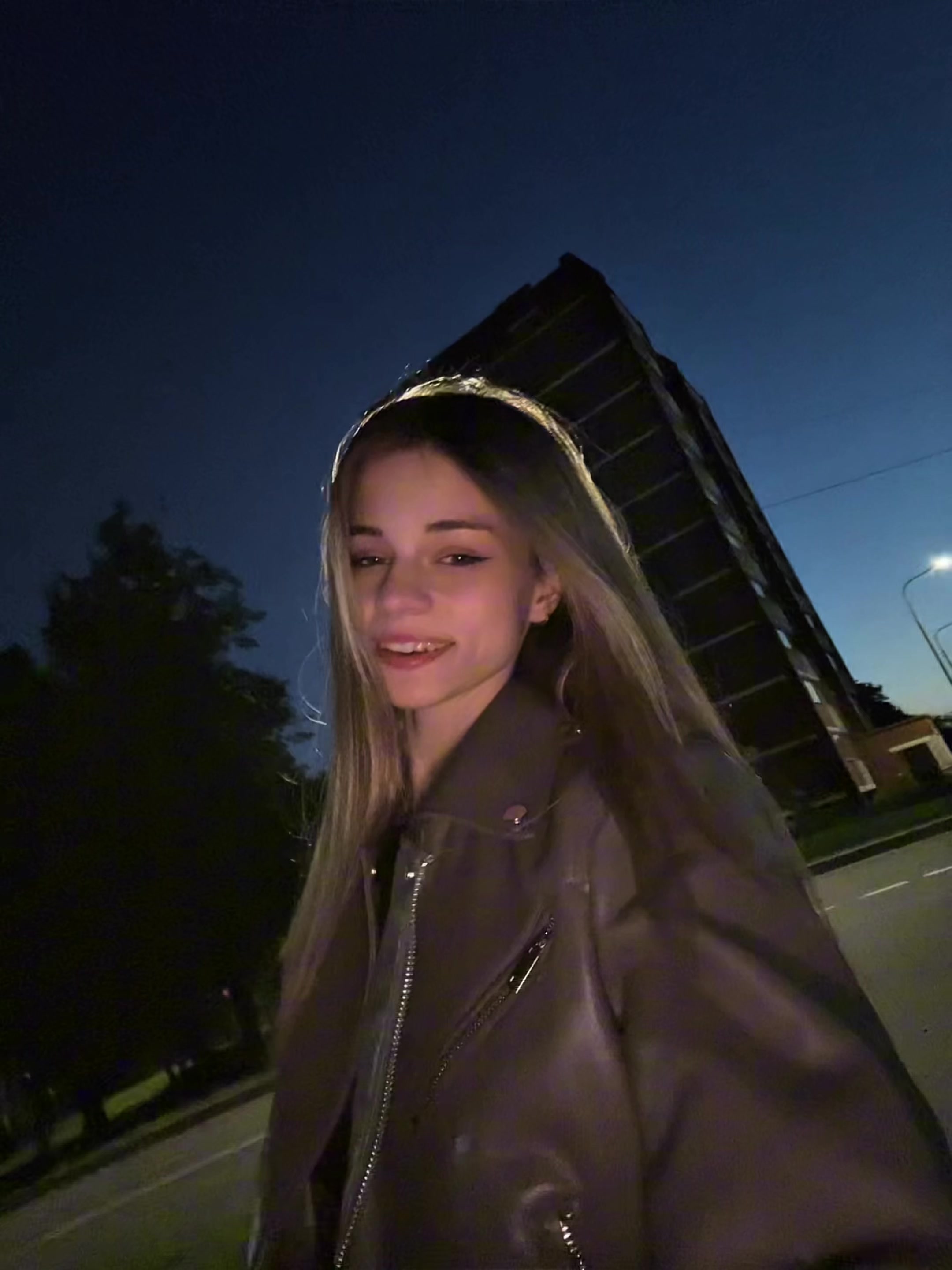 @Daria🌙