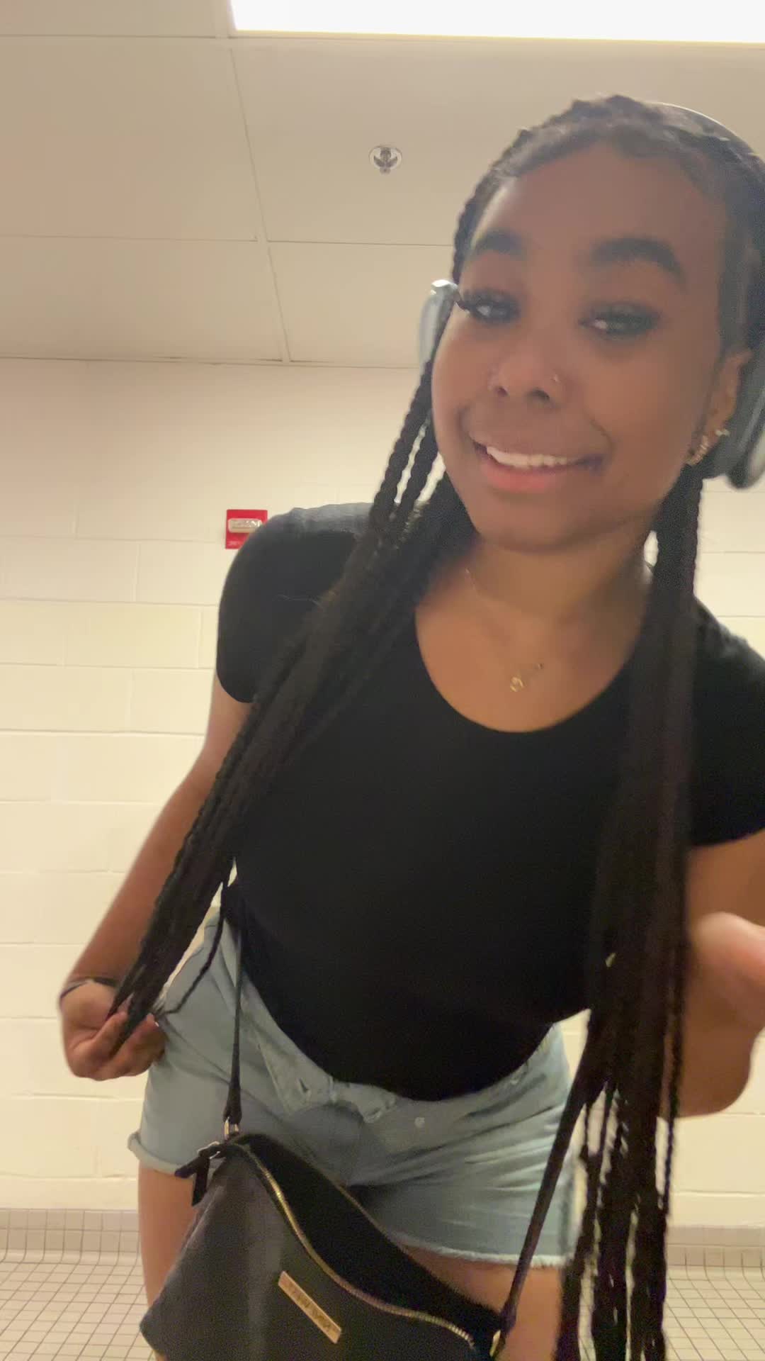 @She2raww