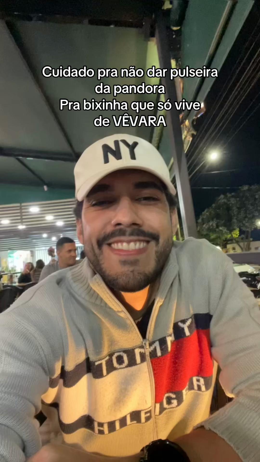 @Vitorino