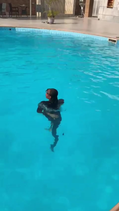 @PeaceMoves🏊