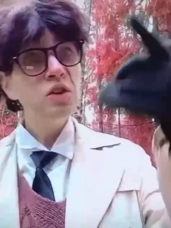 @𝑪𝒐𝒓𝒏𝒇𝒍𝒐𝒘𝒆𝒓 🎭🎹 @