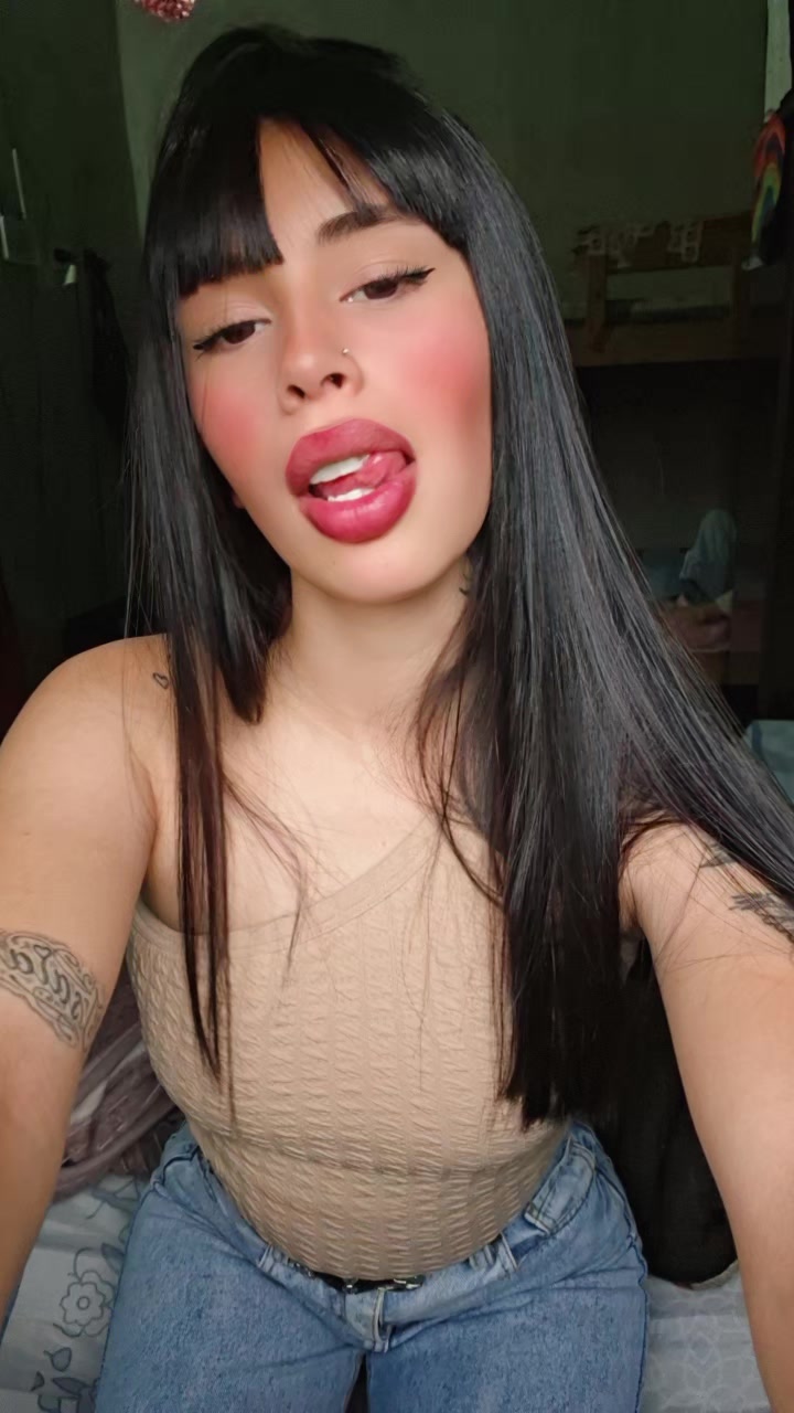 @Camila bor 🎀