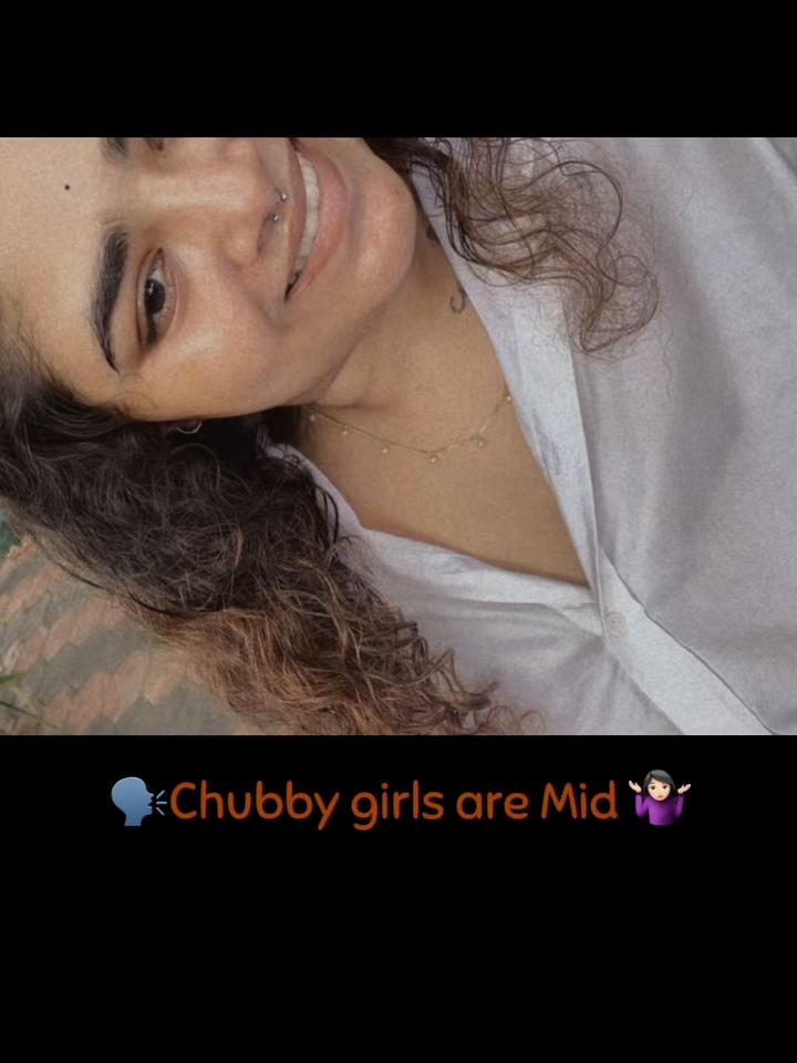 @PooJA🦢🎀🍓