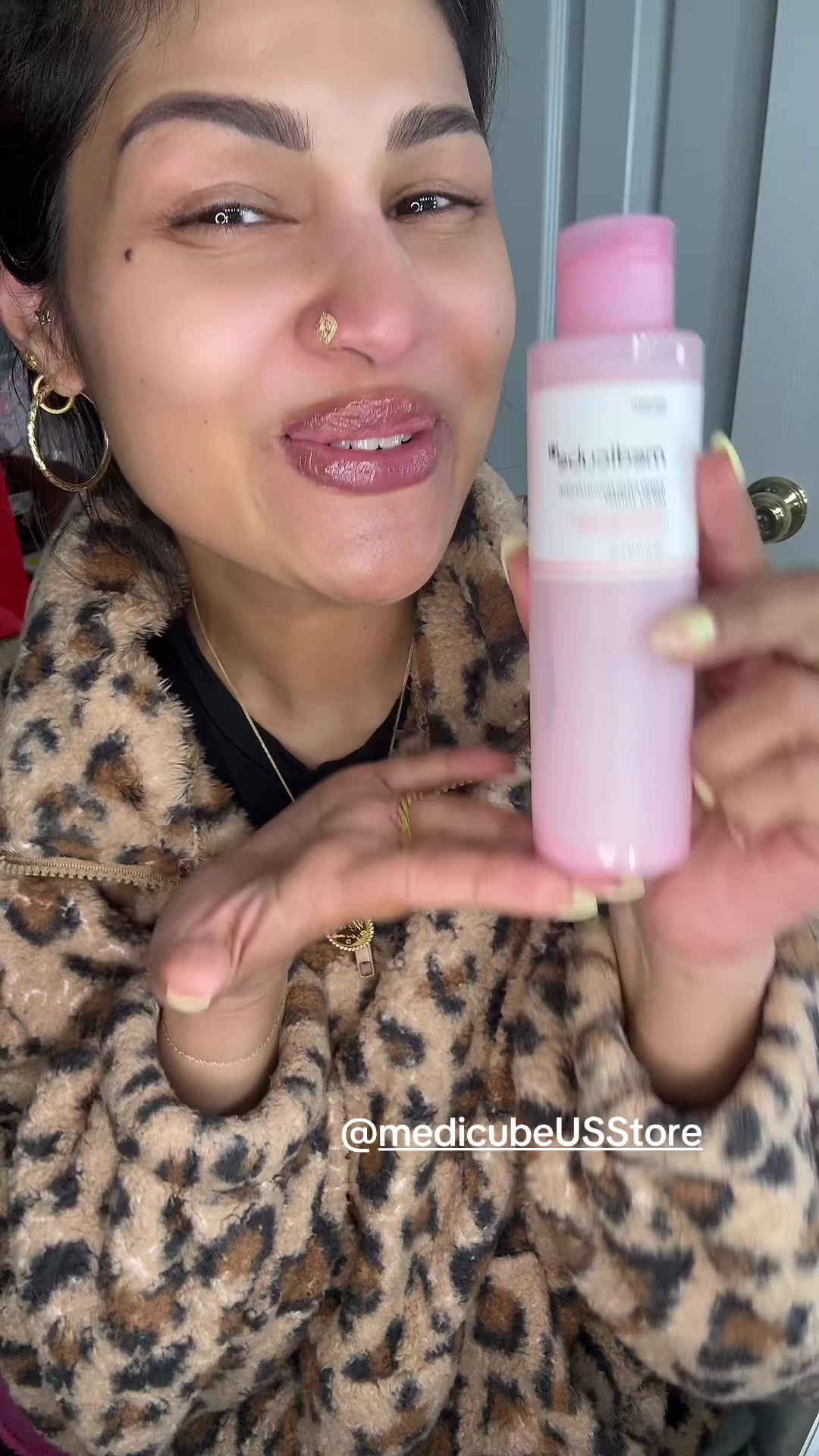 @MakeupLaveena