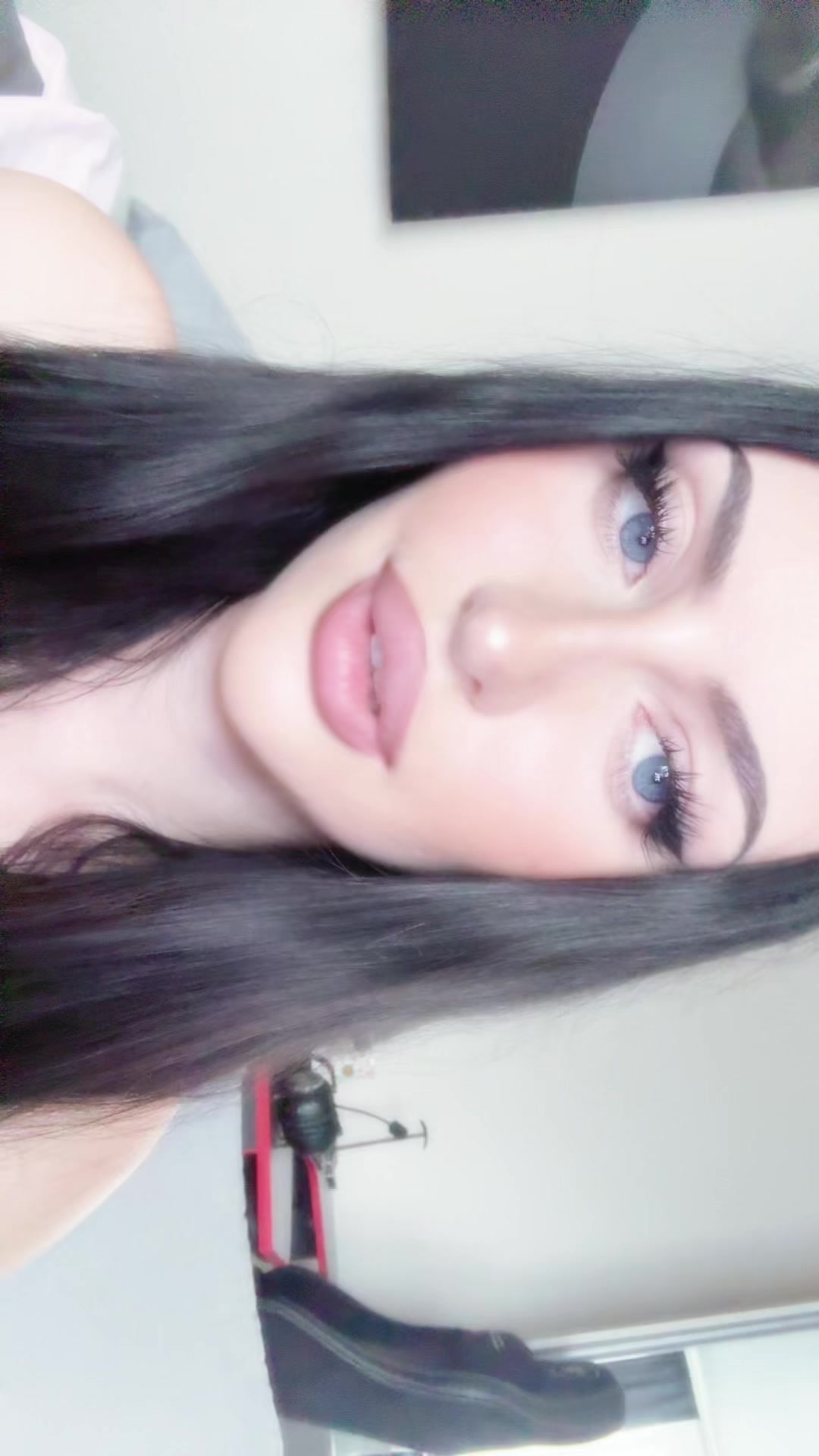 @ℐ𝓂_𝒩𝒾𝓀𝓀𝓎
