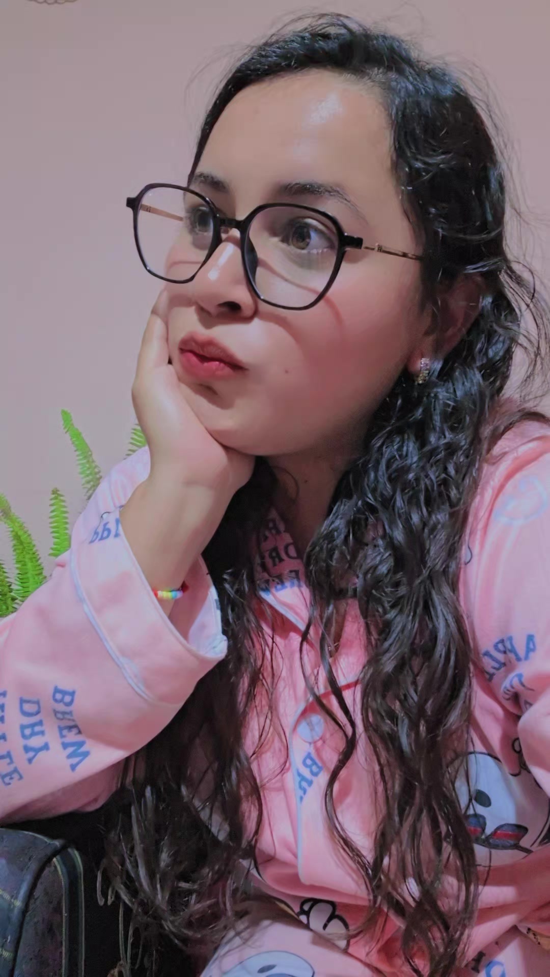 @Nely HerFu🌸🧿💕🌎